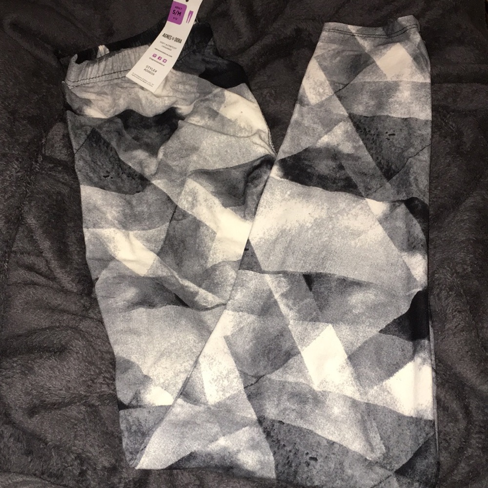 NWT Agnes & Dora S/M Leggings - Picture 1 of 2